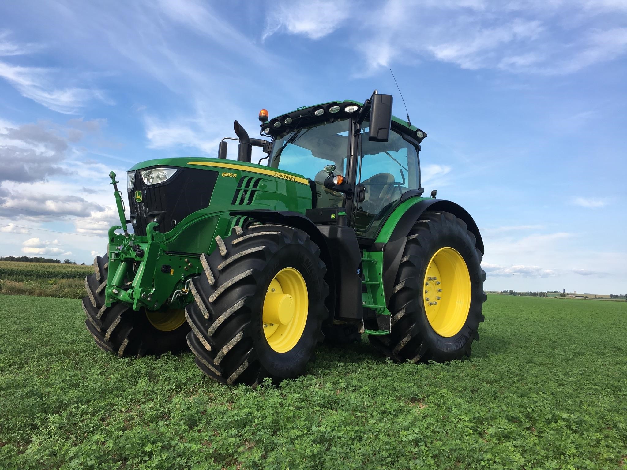 2016 John Deere 6195R