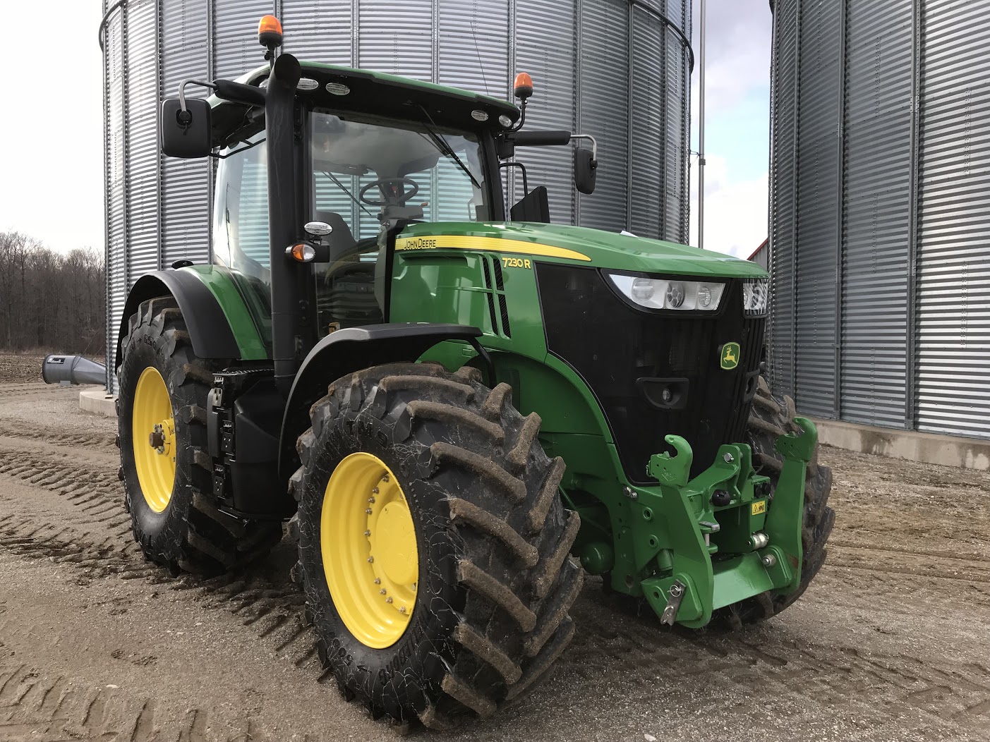 2017 John Deere 7230R